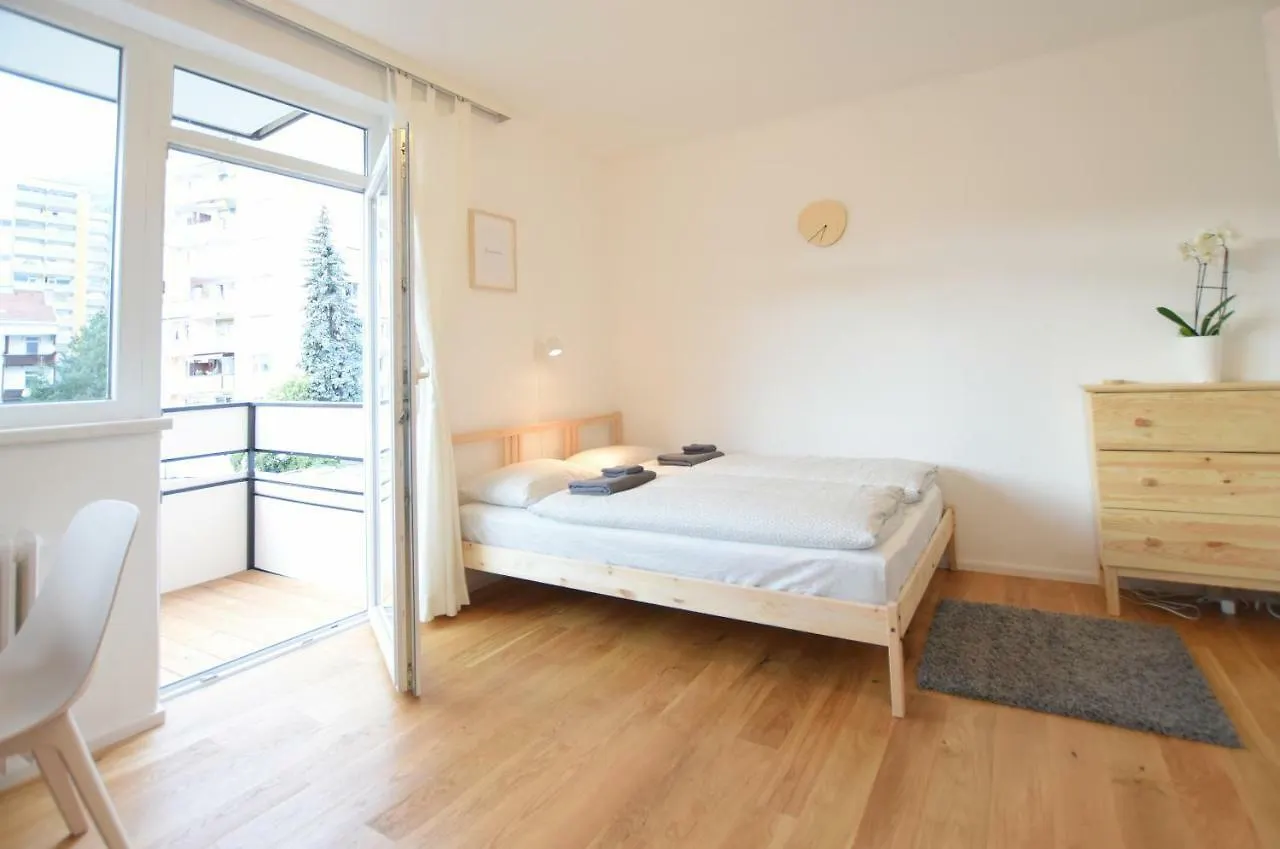 Peaceful Studio Apartment Near Center Innsbruck