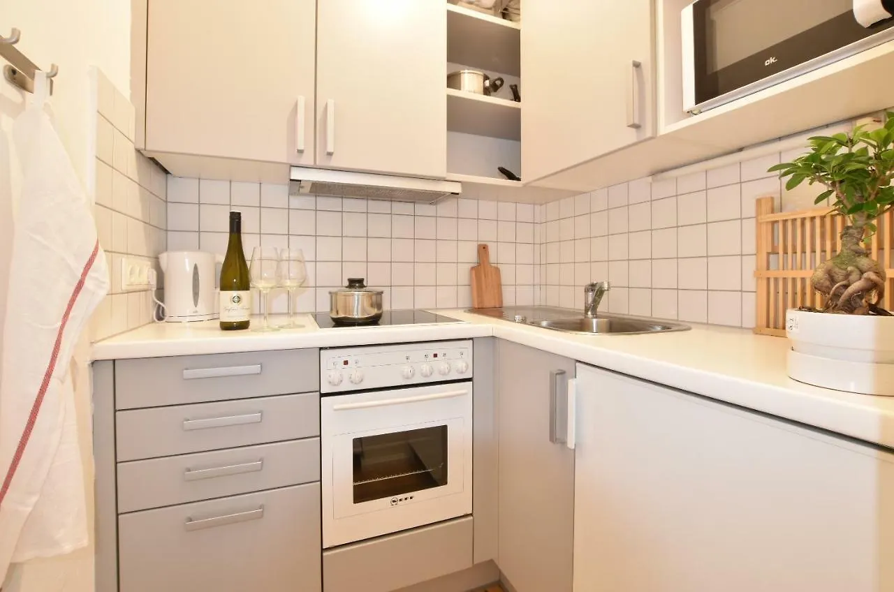 Peaceful Studio Apartment Near Center Innsbruck Austria